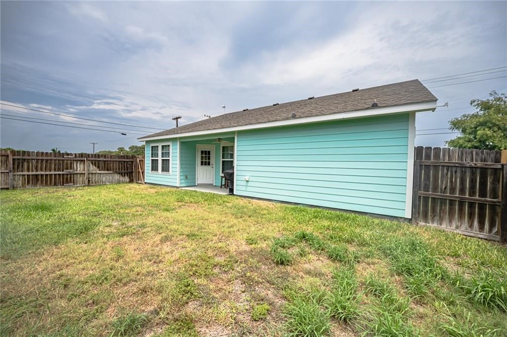 1411 E Linden St Property Photo 8