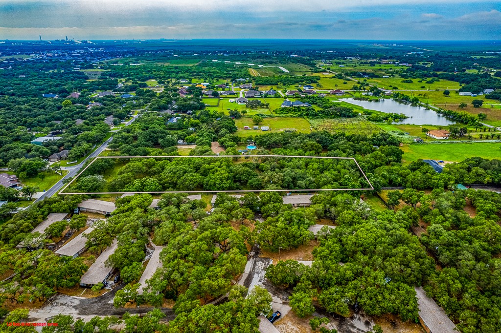 1822 12th Property Photo 4