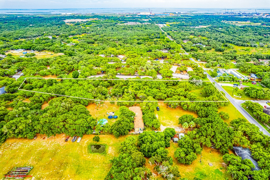 1822 12th Property Photo 8