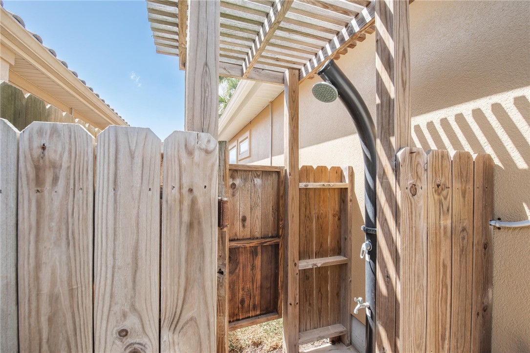 15926 El Soccorro Loop Property Photo 32