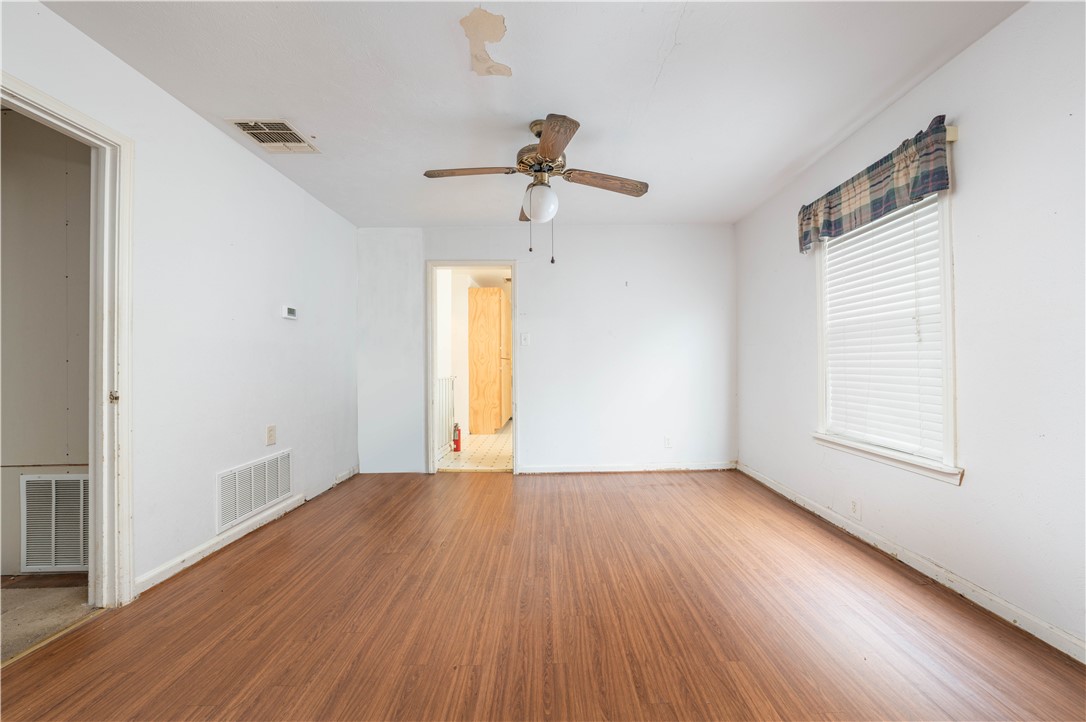 3953 Naples St Property Photo 7
