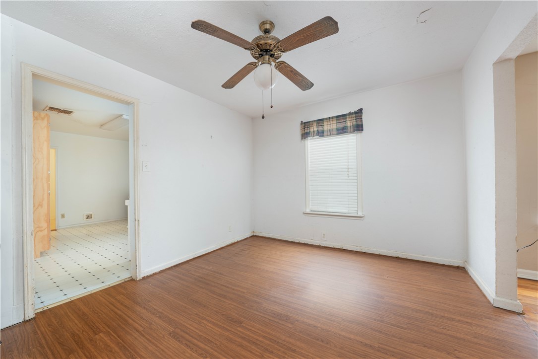 3953 Naples St Property Photo 8