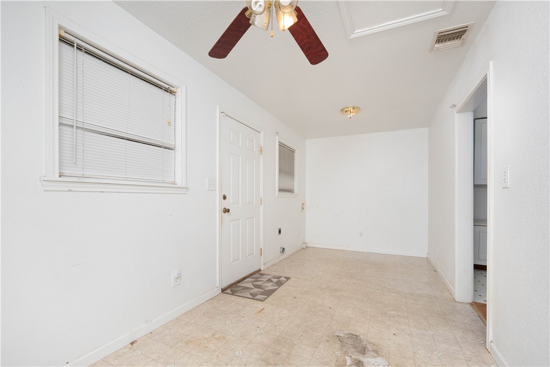 3953 Naples St Property Photo 16