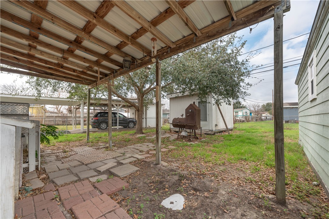 3953 Naples St Property Photo 17
