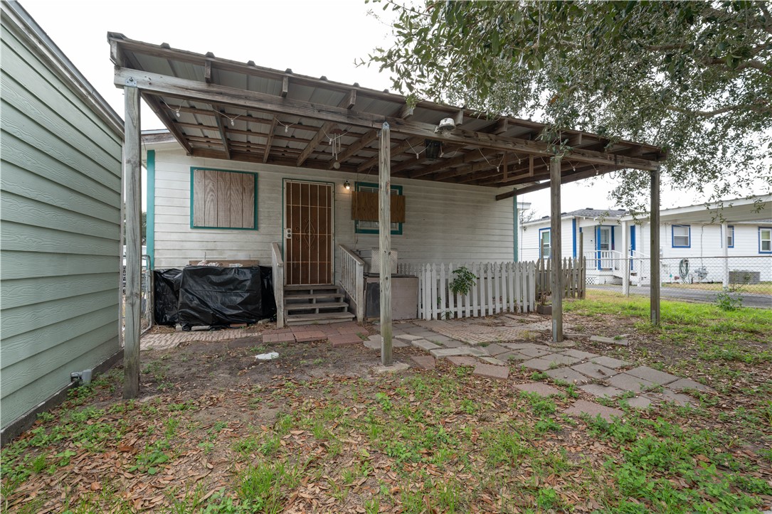3953 Naples St Property Photo 18