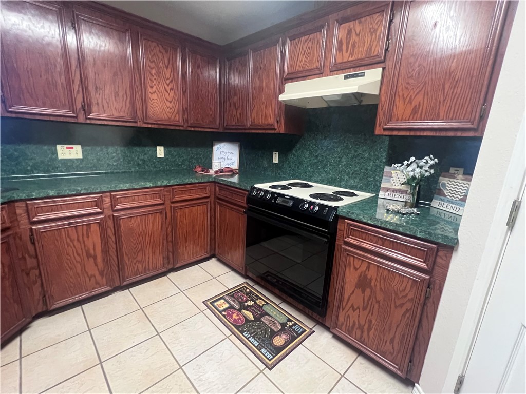 7145 Cano Lane Property Photo 6