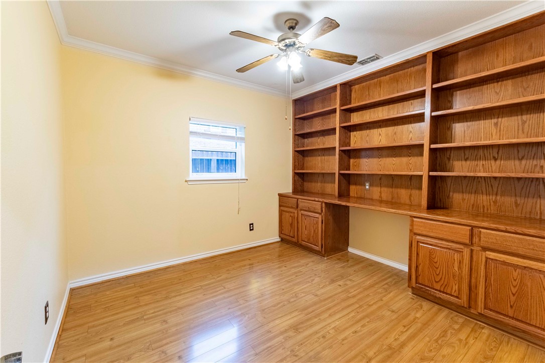7009 Adcote Dr Property Photo 5