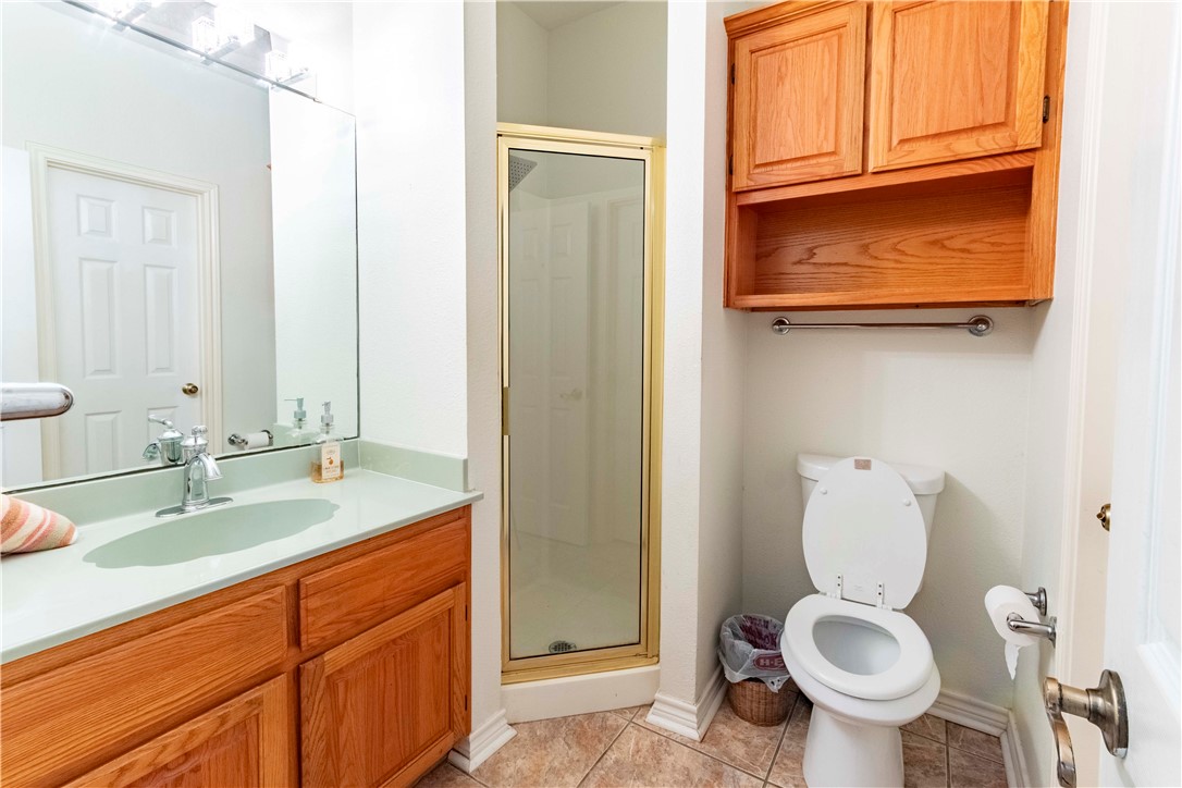 7009 Adcote Dr Property Photo 9