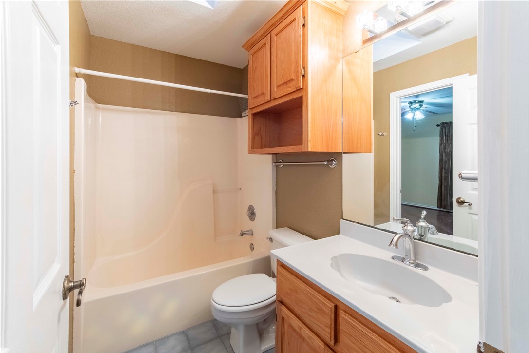 7009 Adcote Dr Property Photo 22