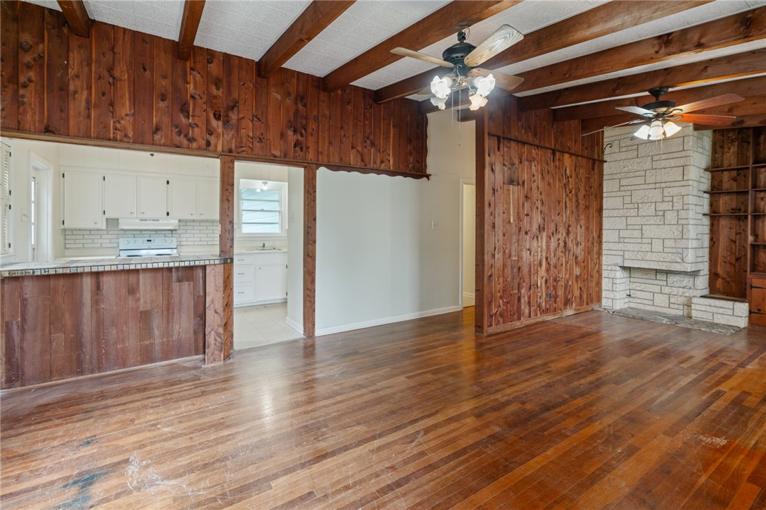 322 Del Mar Blvd Property Photo 2