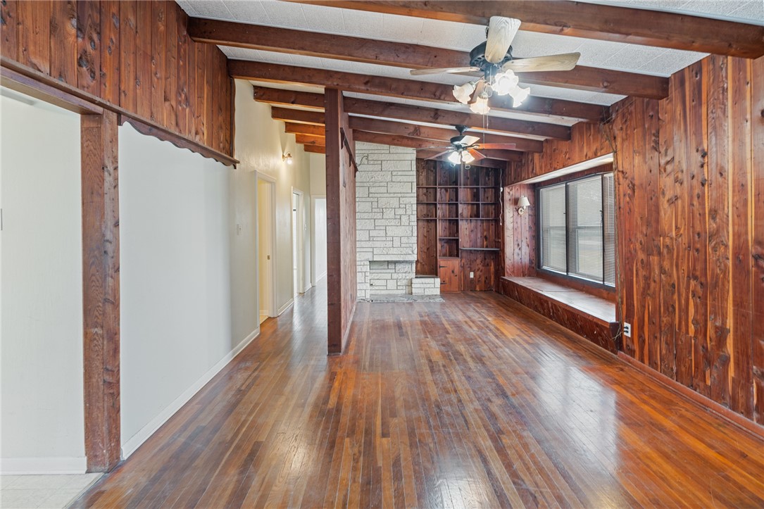 322 Del Mar Blvd Property Photo 4