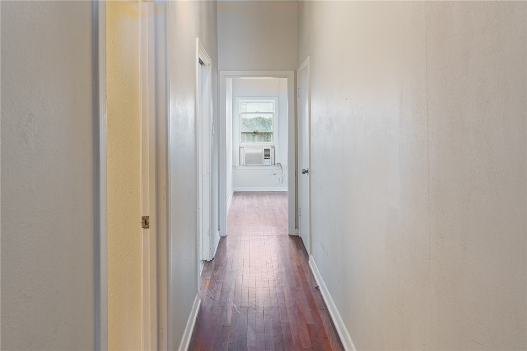 322 Del Mar Blvd Property Photo 9
