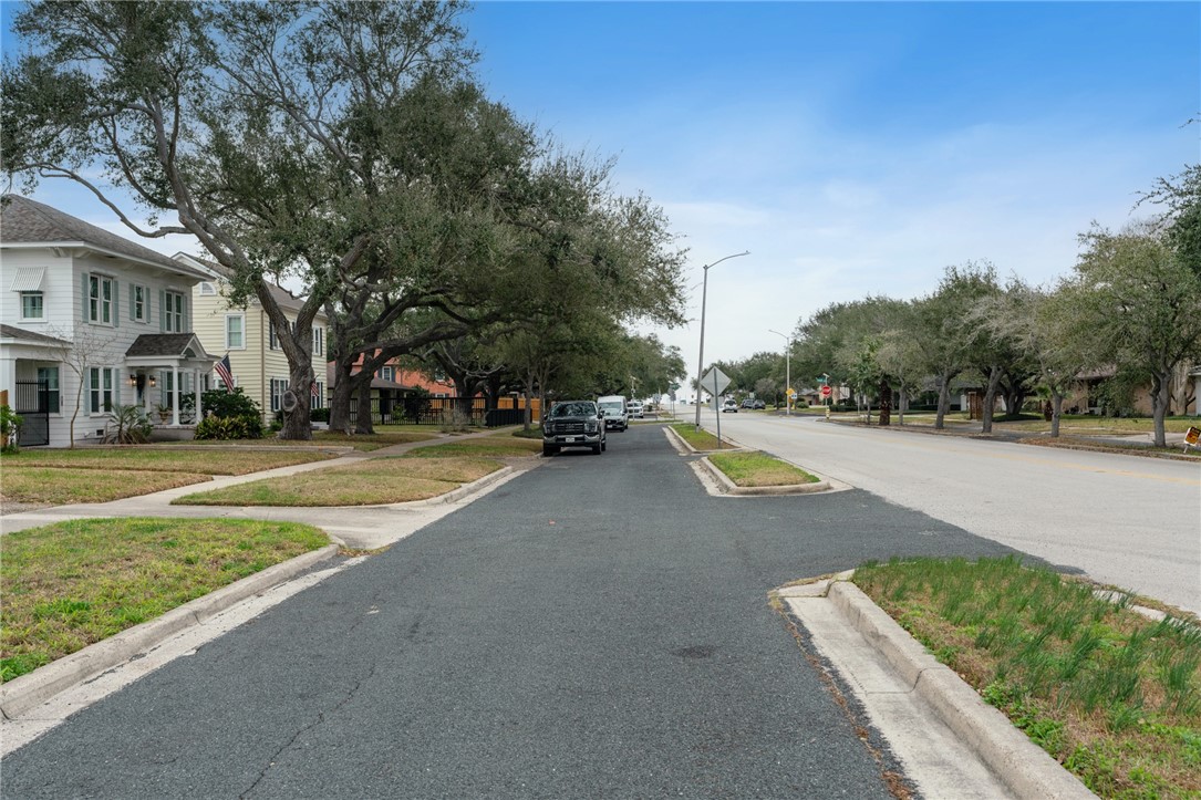 322 Del Mar Blvd Property Photo 15