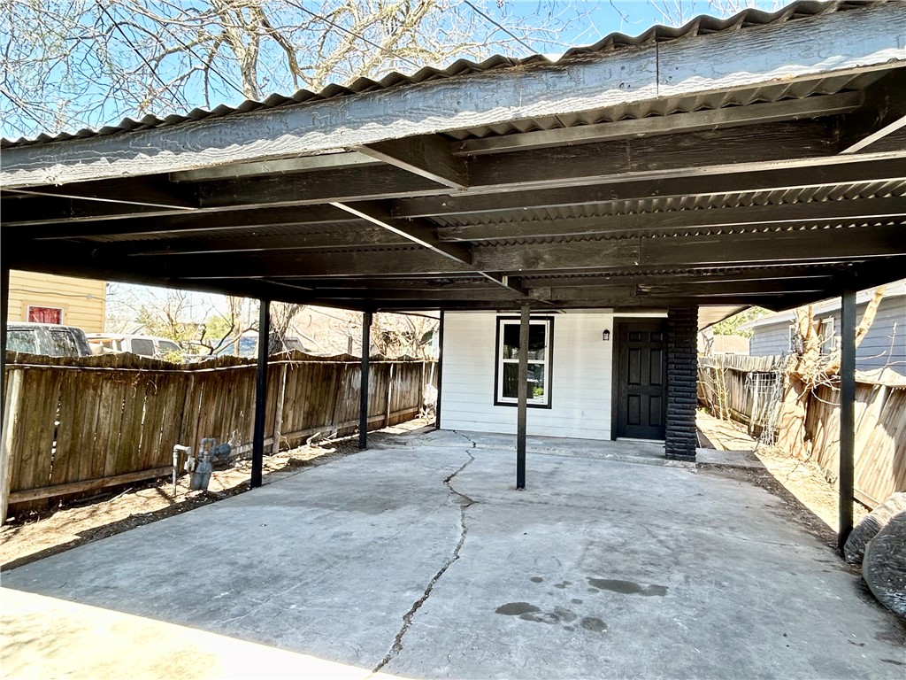 2928 Coleman Ave Property Photo 2