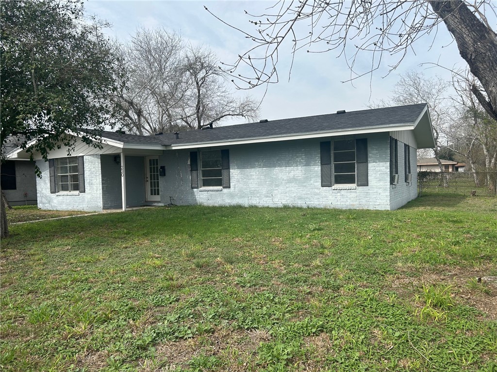 230 Carol Ave Property Photo 3