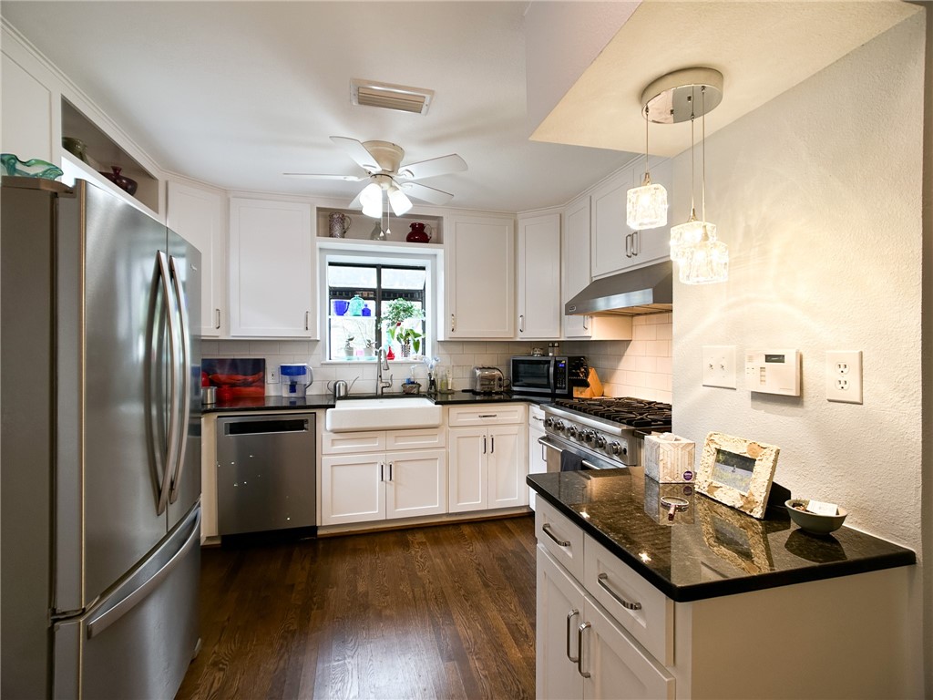 401 Southern St Property Photo 10
