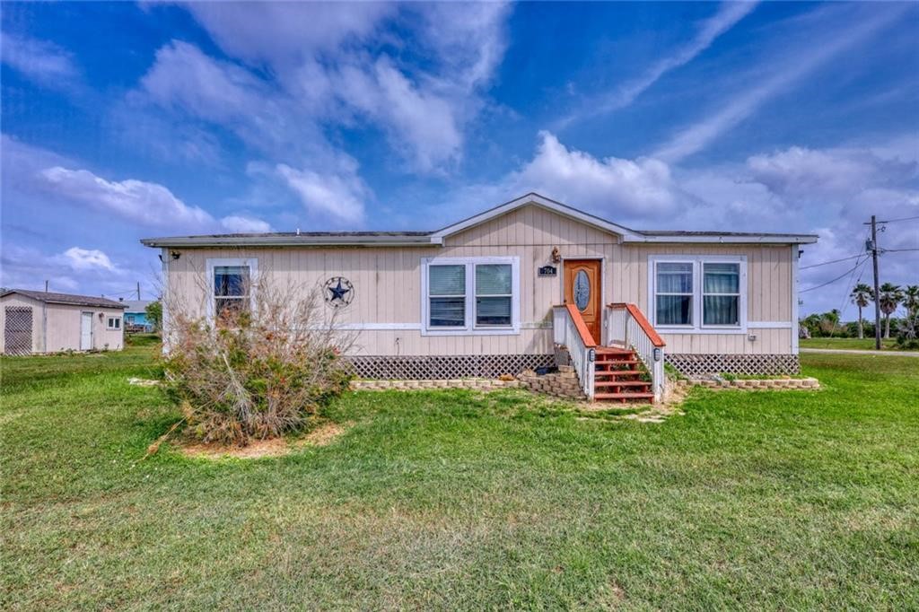 704 2nd St Property Photo