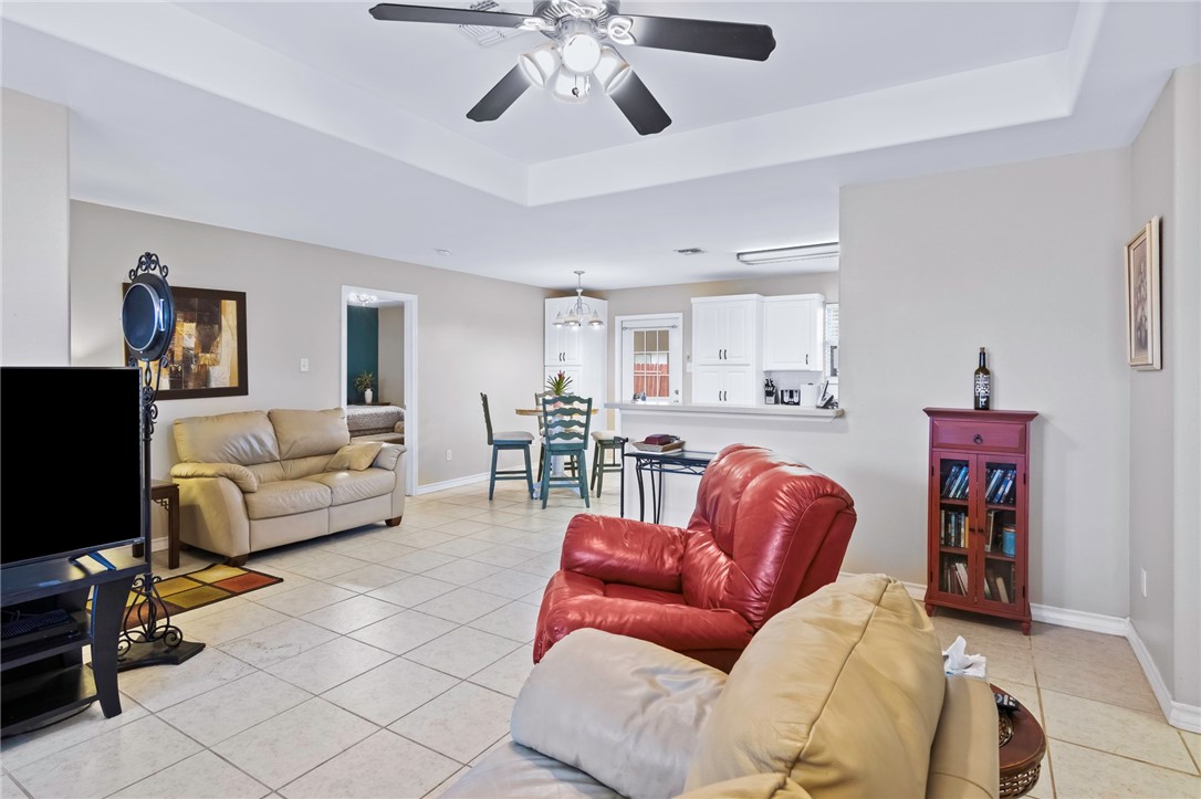 2310 Kazimir Dr Property Photo 4