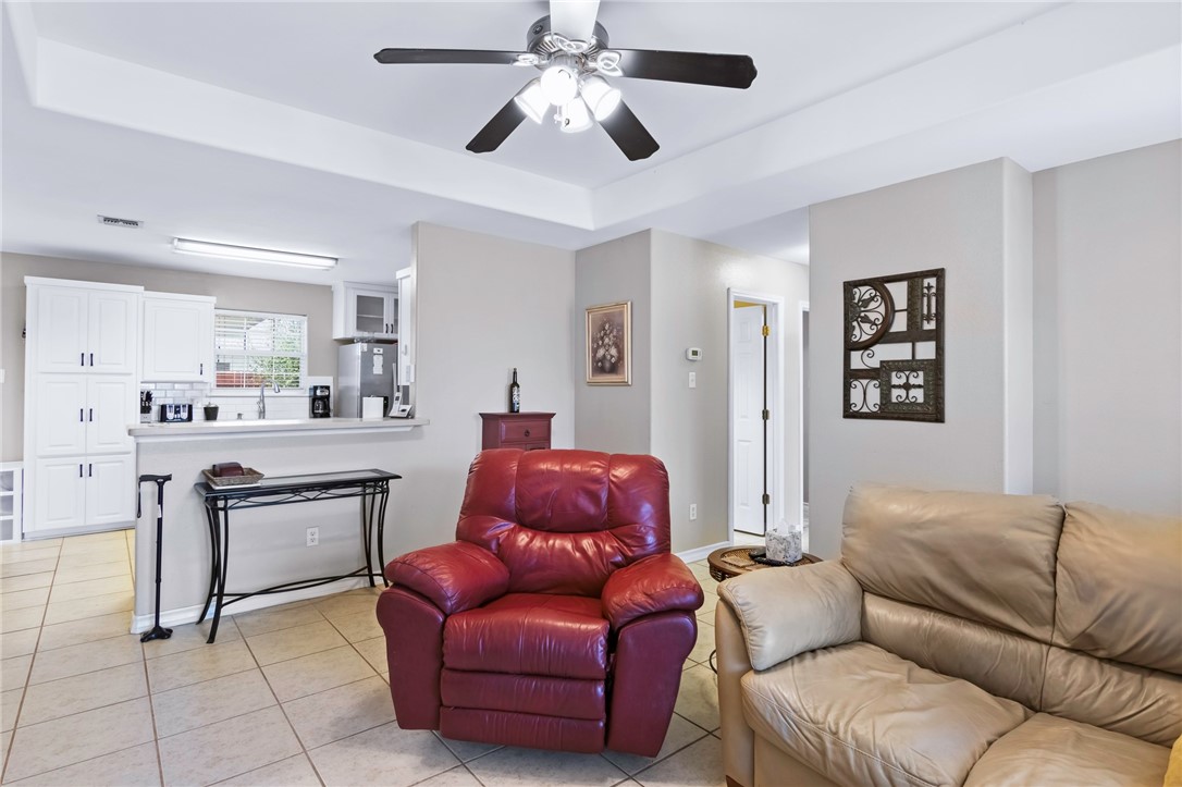 2310 Kazimir Dr Property Photo 6