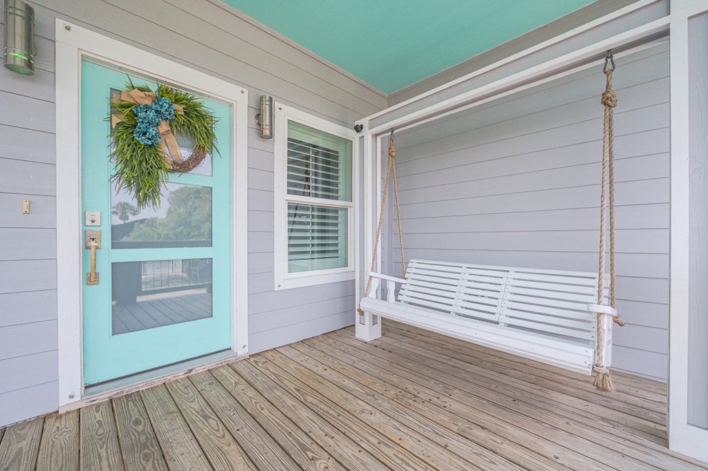 208 Fulton Ave Property Photo 9