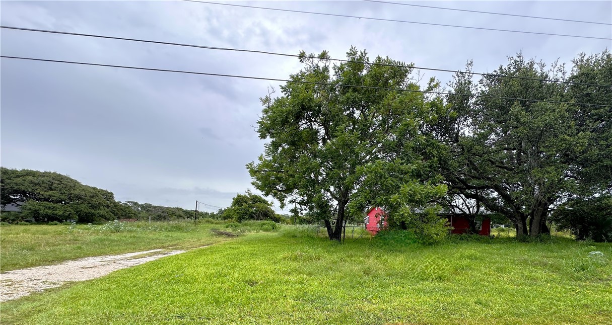 1558 Kenney Property Photo 4
