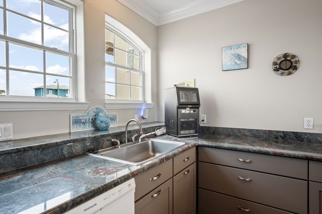 125 Sea Air Lane Property Photo 13