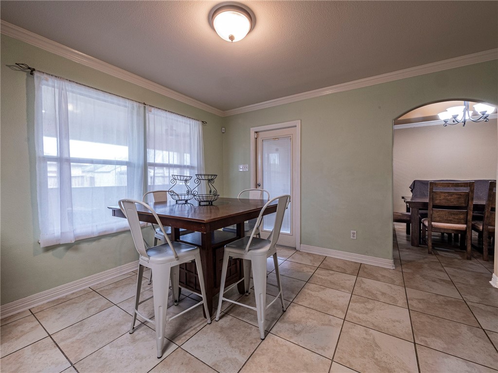 8209 Rock Crest Dr Property Photo 7