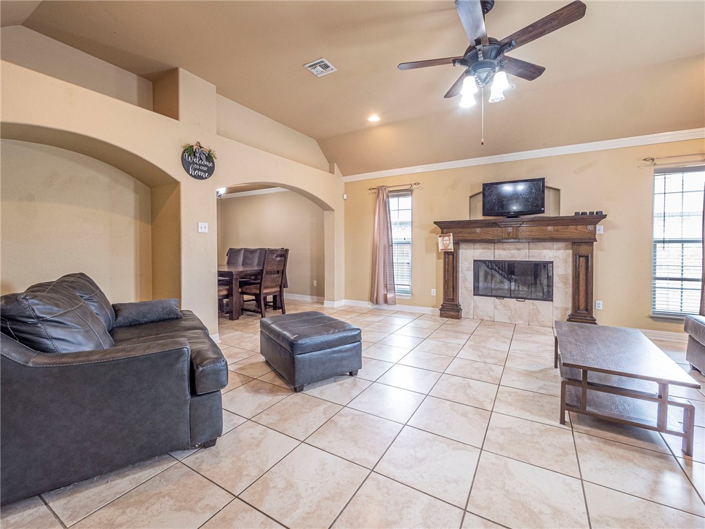 8209 Rock Crest Dr Property Photo 12