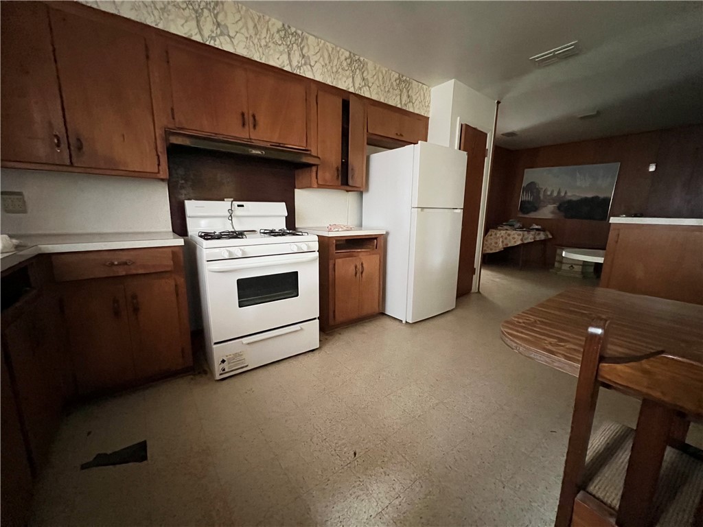 1109 Washington Dr Property Photo 5