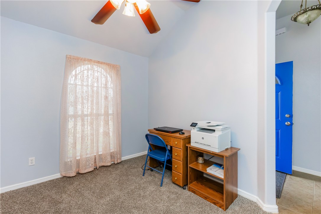 2409 Windblown Dr Property Photo 16