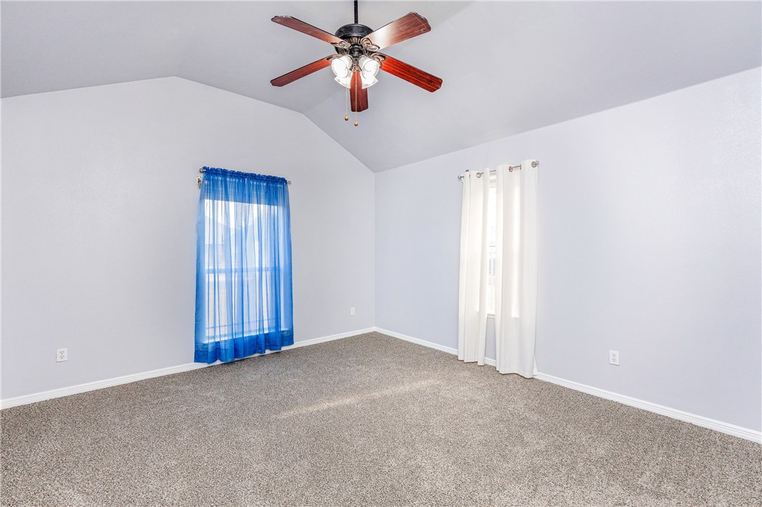 2409 Windblown Dr Property Photo 18