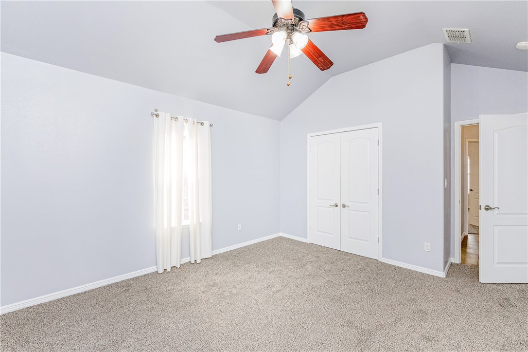 2409 Windblown Dr Property Photo 19