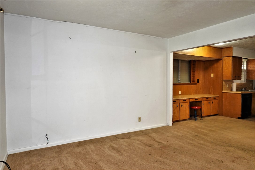 1720 Dallas St Property Photo 5