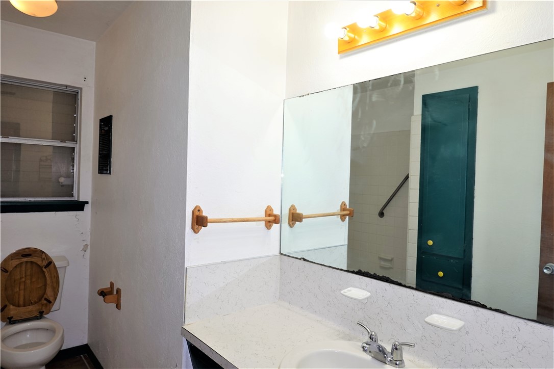 1720 Dallas St Property Photo 30