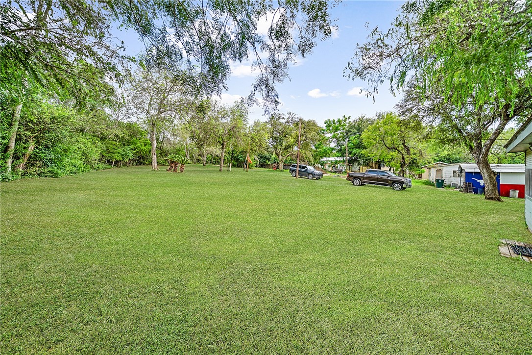 141 Horseshoe Clf Property Photo 5