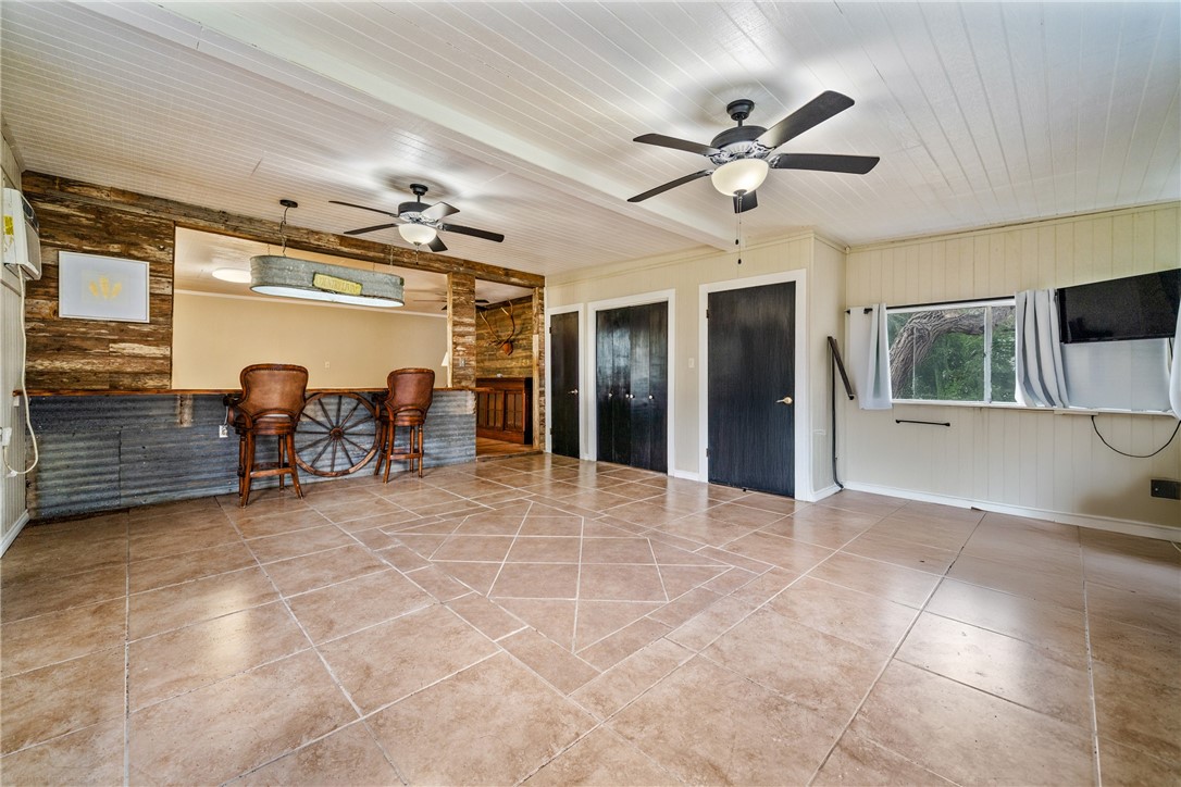 141 Horseshoe Clf Property Photo 10