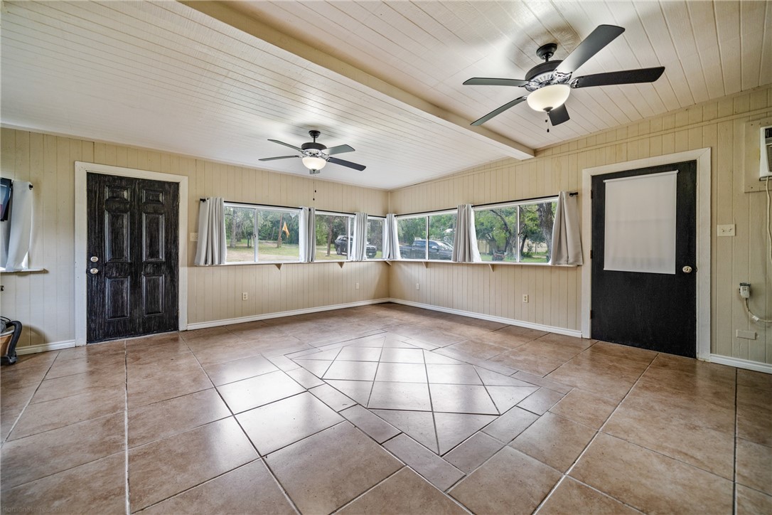 141 Horseshoe Clf Property Photo 11