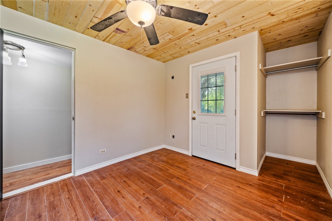 141 Horseshoe Clf Property Photo 21