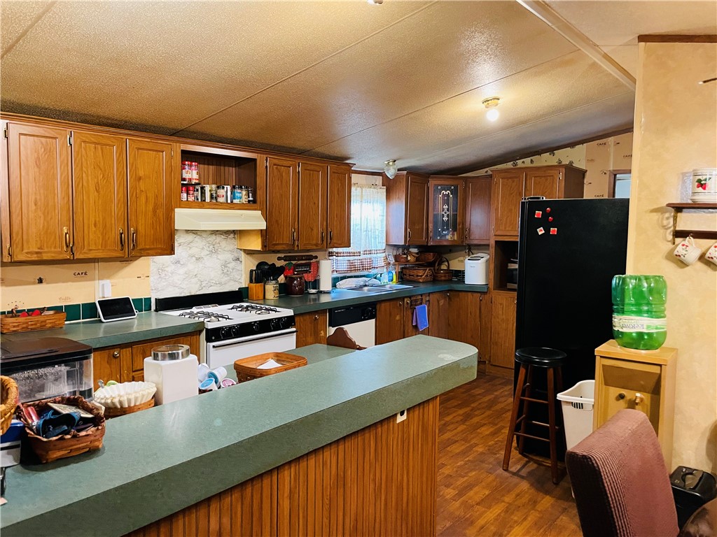 902 Parkwood Pl Property Photo 8