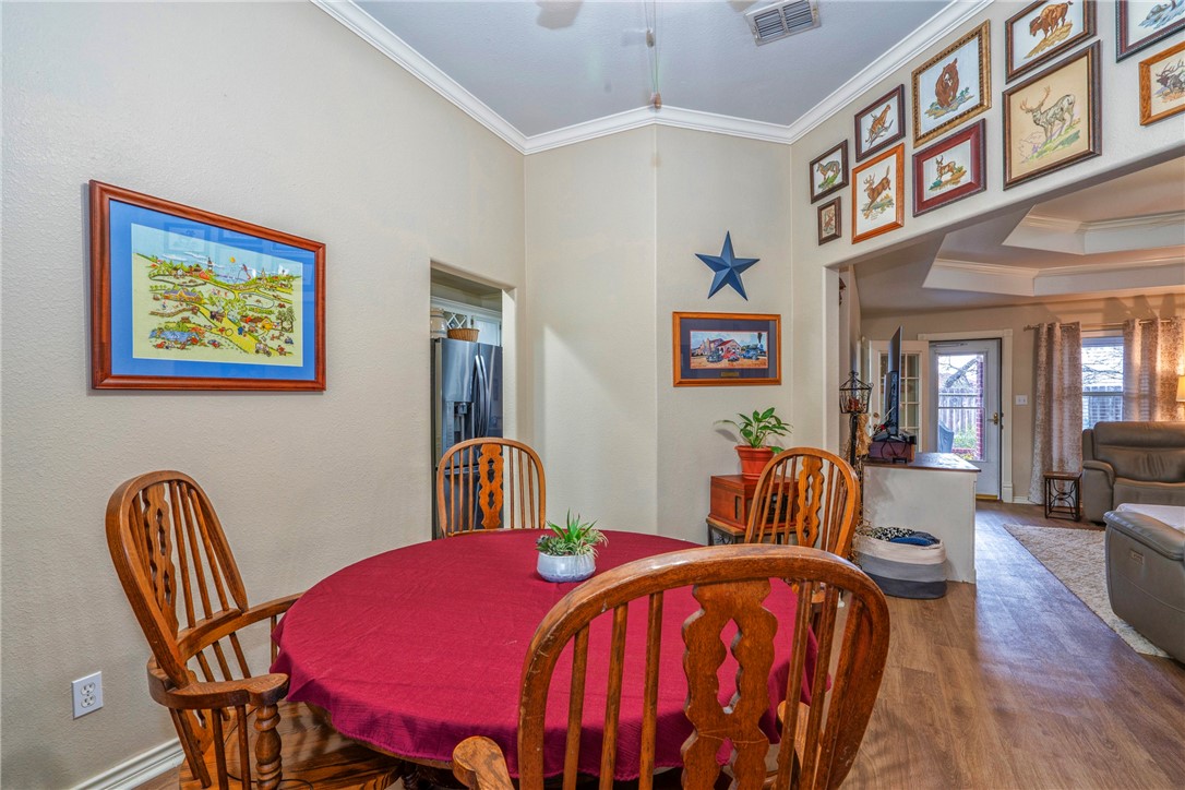 15410 Guadalupe River Dr Property Photo 8