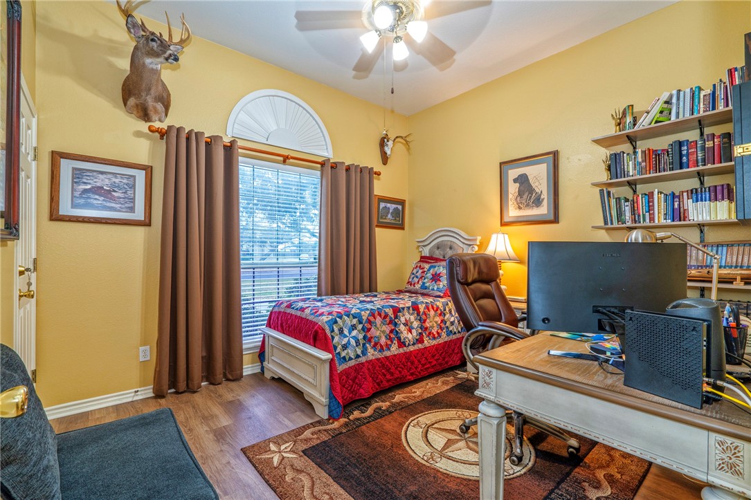 15410 Guadalupe River Dr Property Photo 18