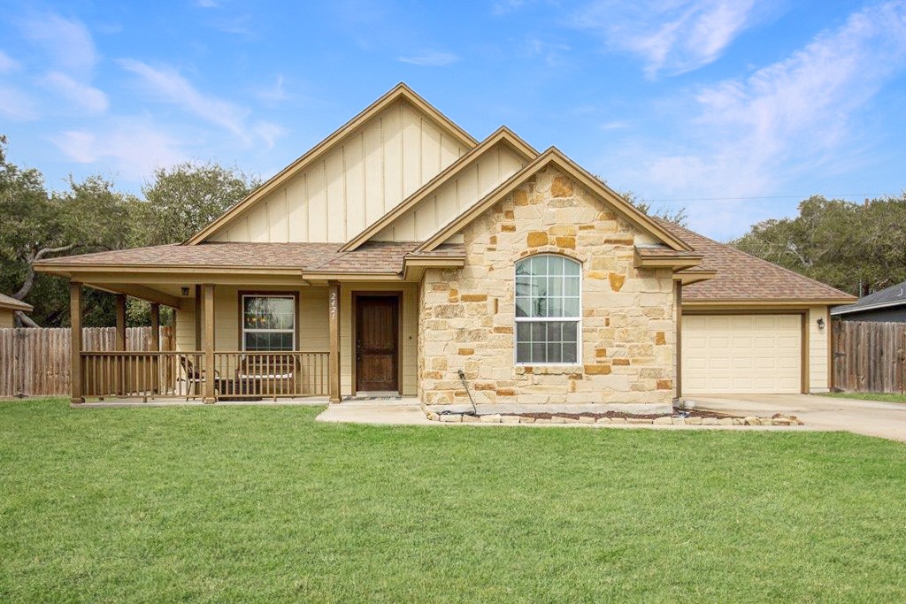 2421 Country Oaks Property Photo
