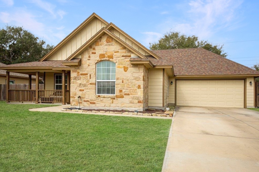 2421 Country Oaks Property Photo 3