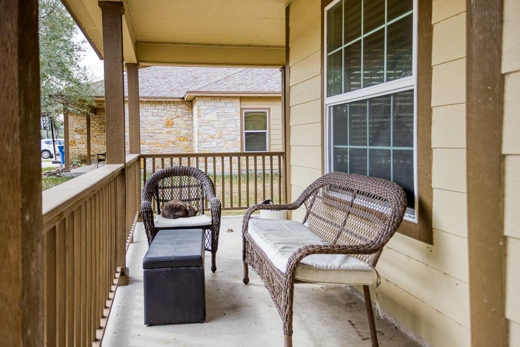 2421 Country Oaks Property Photo 5