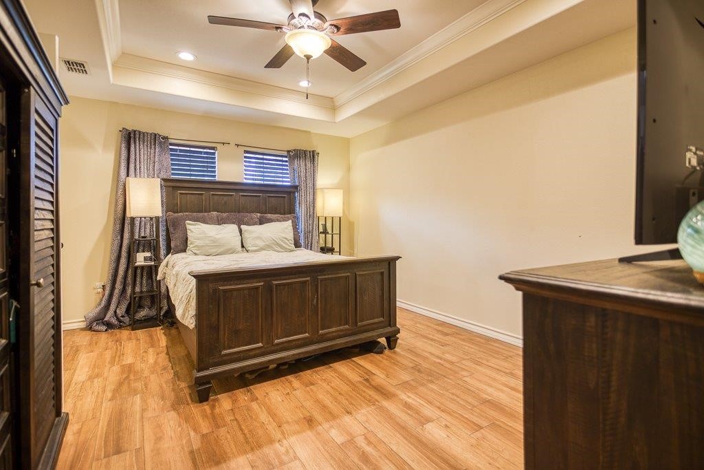 2421 Country Oaks Property Photo 26