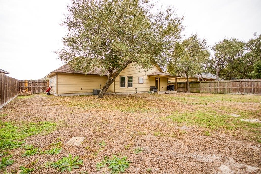 2421 Country Oaks Property Photo 34