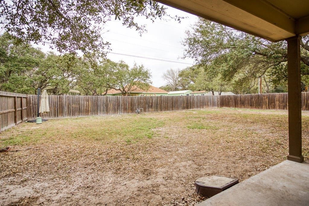 2421 Country Oaks Property Photo 37