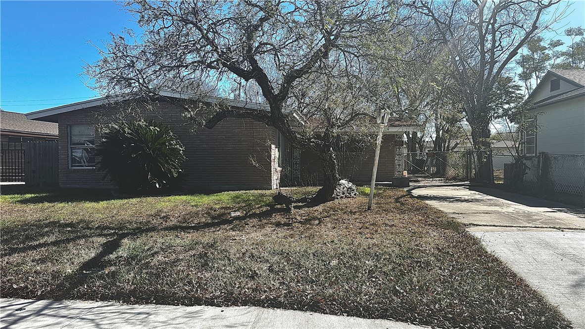 525 Ohio Ave Property Photo 1