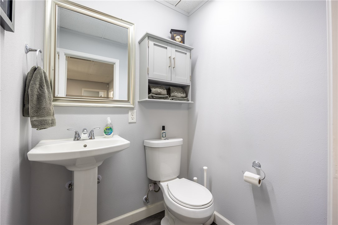 525 Clifford St Property Photo 30
