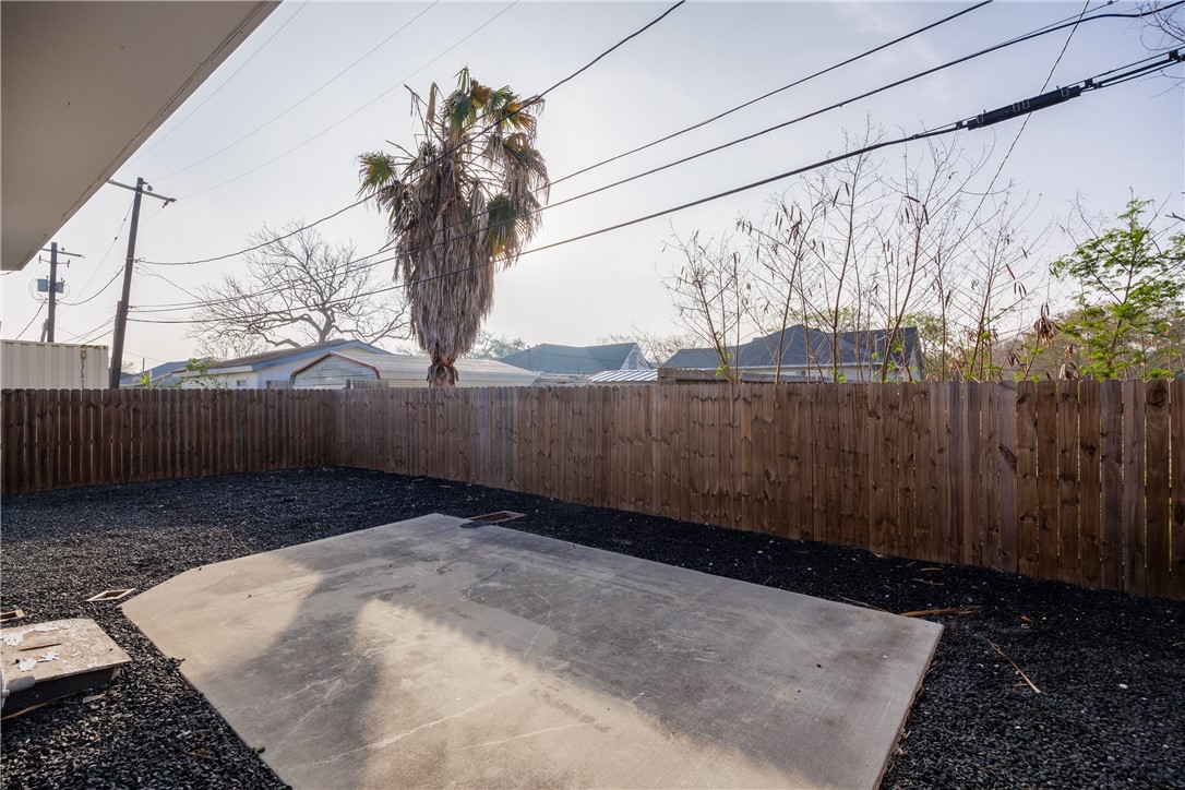 525 Clifford St Property Photo 34